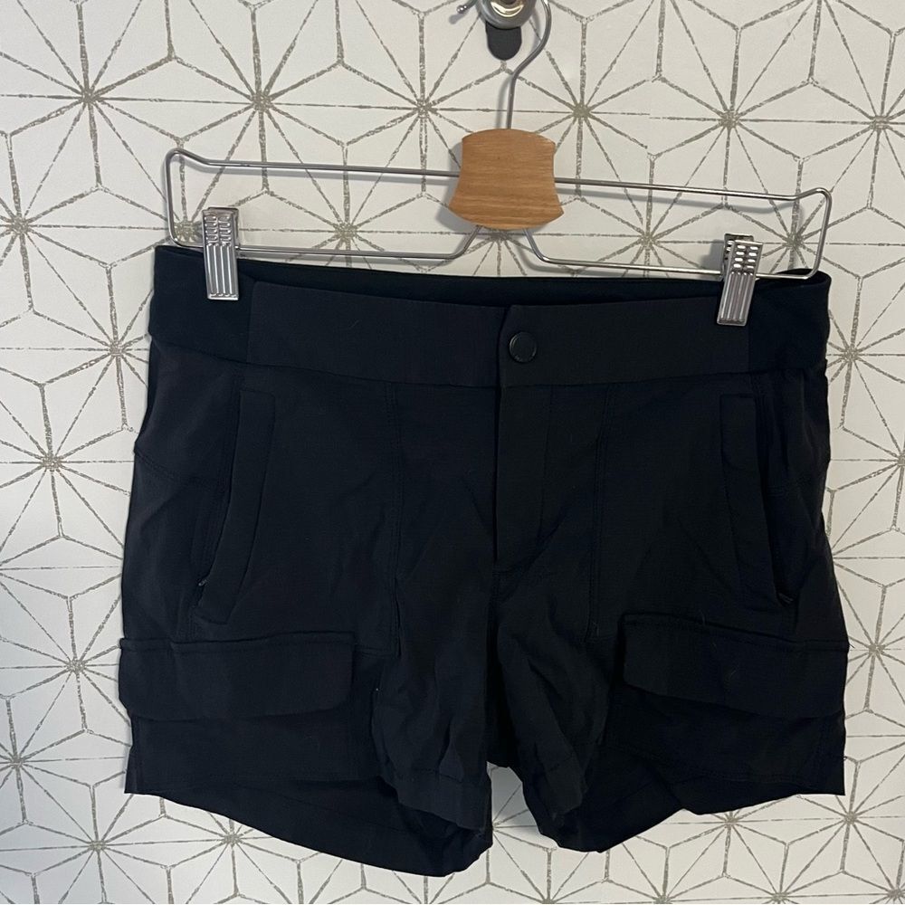Athleta Hiking Short Black 4”